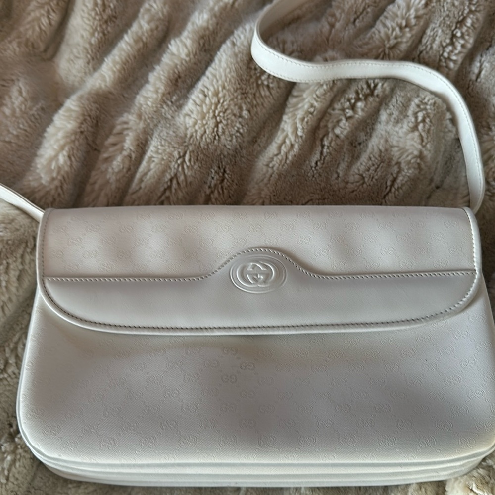 COPY - Vintage Gucci purse! This purse is in great condition from the 1980s